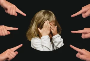 Avocat droit de la famille mineur entendu devant juge aux affaires familiales St Tropez Gassin